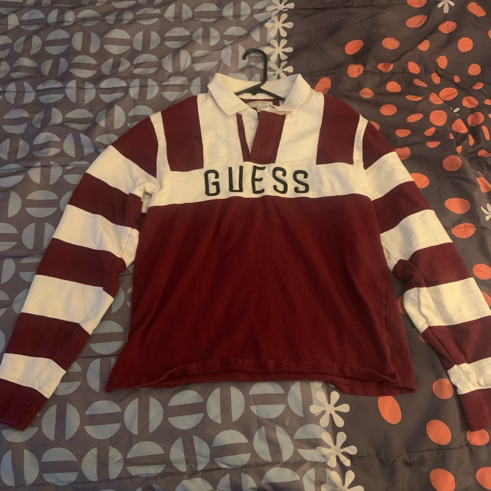 Large striped “Guess” T shirt in red and white